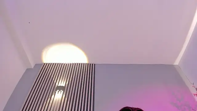 Xiomara Stwart online show from December 2025 03:56:02 AM