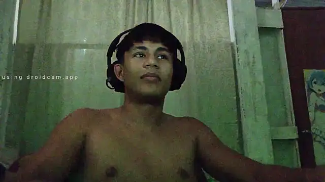 Snapshot of Thiagox03 chatting on February 2026 05:35:02 PM Thiagox03 online show from February 2026 05:35:02 PM