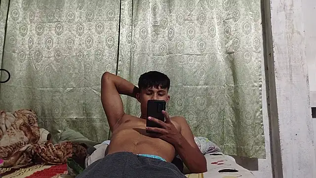 Snapshot of Thiagox03 chatting on March 2026 03:40:02 PM Thiagox03 online show from March 2026 03:40:02 PM