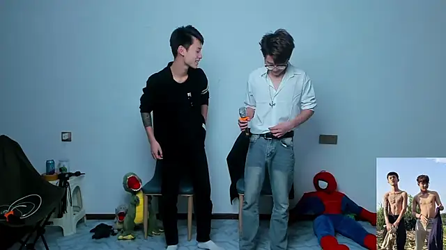 Snapshot of Cate-boy chatting on October 2025 12:39:02 PM Cate-boy online show from October 2025 12:39:02 PM