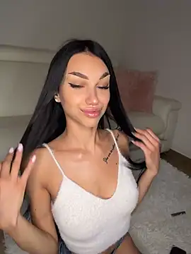 Snapshot of ilariea_girl chatting on July 2026 01:15:02 PM ilariea girl online show from July 2026 01:15:02 PM