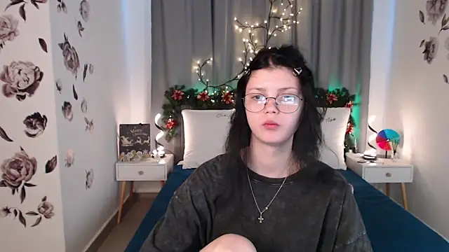 MileyRood online show from December 2025 11:22:01 PM