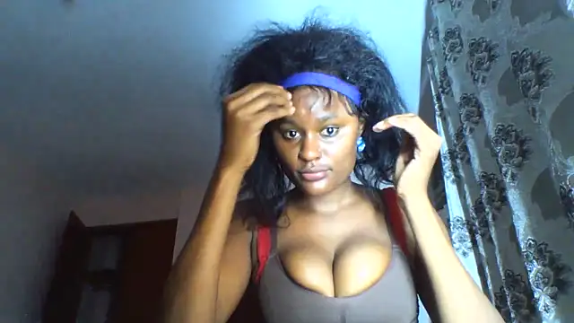 Famous-ryleigh online show from October 2025 03:11:02 PM