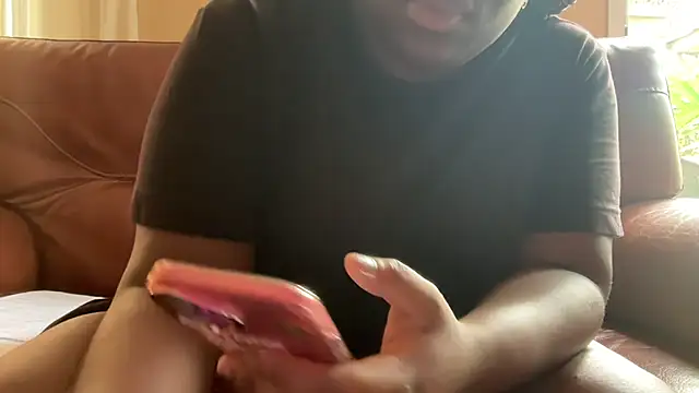 nanaisbackk online show from December 2025 08:30:01 AM