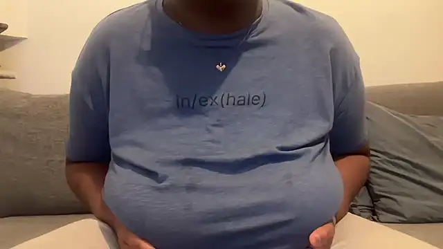 nanaisbackk online show from April 2026 10:12:02 PM