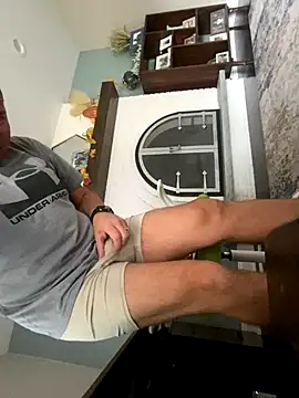 daddyshark83 online show from November 2025 03:22:01 PM