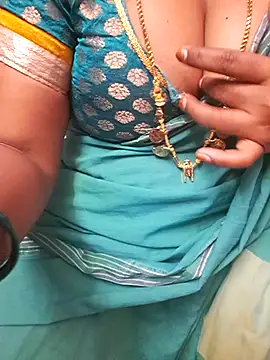 Snapshot of Tamil_Ammani chatting on May 2026 06:09:01 PM Tamil Ammani online show from May 2026 06:09:01 PM