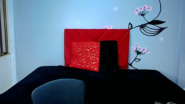 Charlotte  Gray online show from October 2025 12:19:02 PM