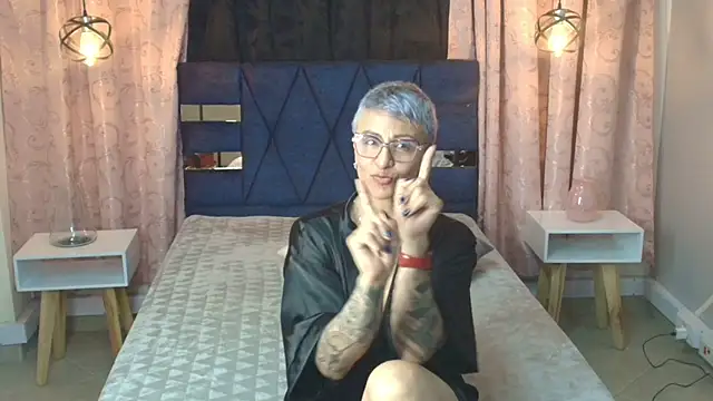 Charlotte  Gray online show from December 2025 07:50:01 AM