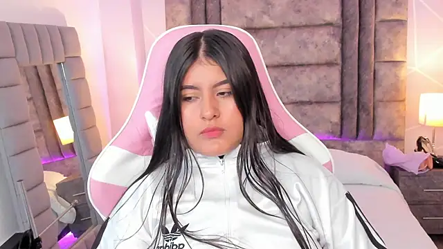 AnnaSwift  online show from December 2025 12:21:02 PM