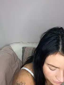 LolaReaX online show from December 2025 08:23:01 AM