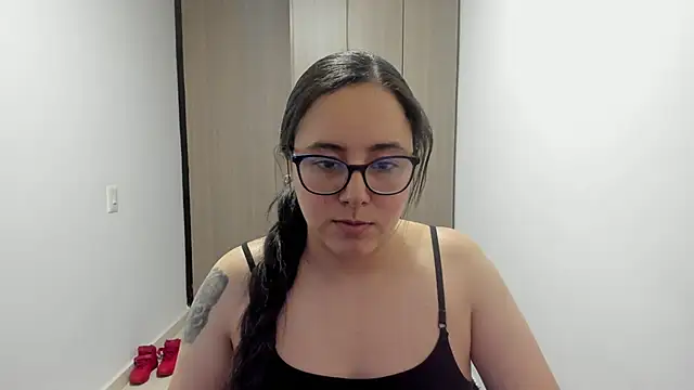 Venus cat  online show from October 2025 12:44:01 AM