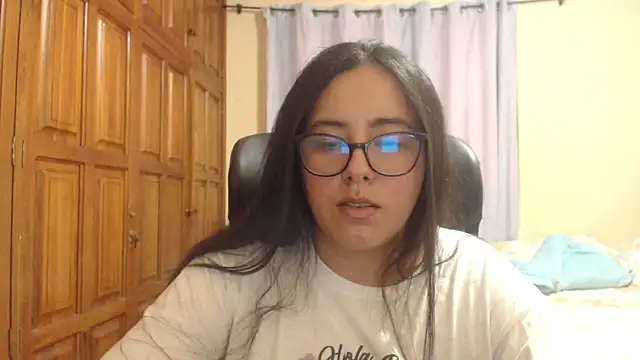 Venus cat  online show from December 2025 01:03:02 AM