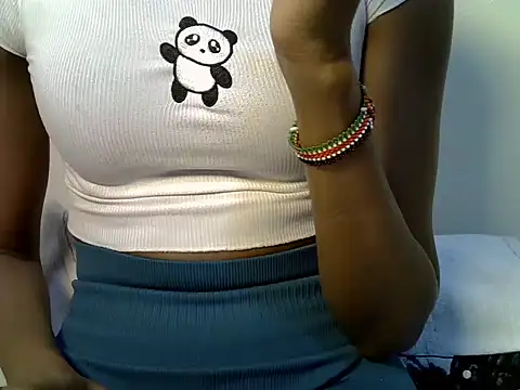 Southqueen18 online show from October 2025 10:10:01 PM