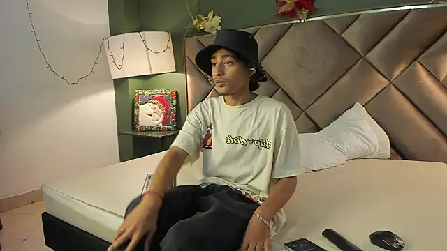 Dickie Dicking online show from December 2025 10:25:02 PM