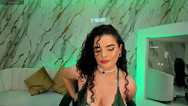 KylieJenkins online show from February 2026 11:17:01 AM