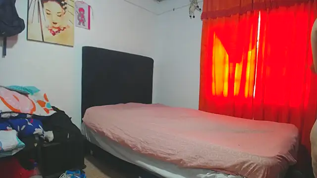 Snapshot of Meloncillo_and_Babyliss99 chatting on February 2026 03:54:02 PM Meloncillo and Babyliss99 online show from February 2026 03:54:02 PM