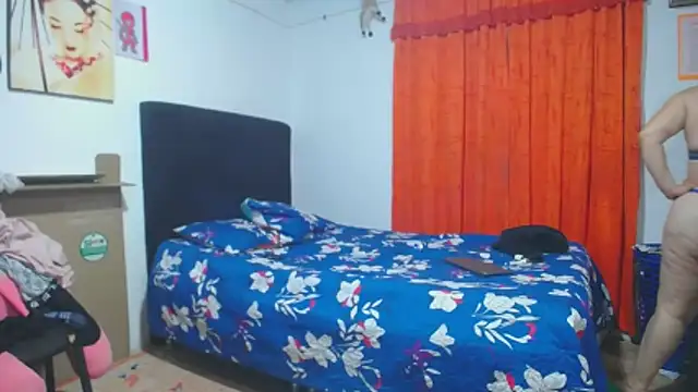 Snapshot of Meloncillo_and_Babyliss99 chatting on March 2026 12:17:01 AM Meloncillo and Babyliss99 online show from March 2026 12:17:01 AM