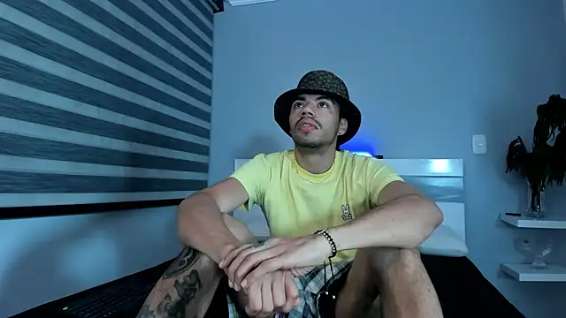 ZaynShadow online show from October 2025 06:47:01 AM