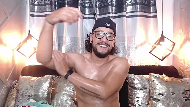 Ethan w12 online show from October 2025 12:19:01 AM