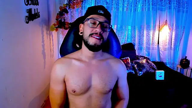 Ethan w12 online show from October 2025 01:53:02 AM