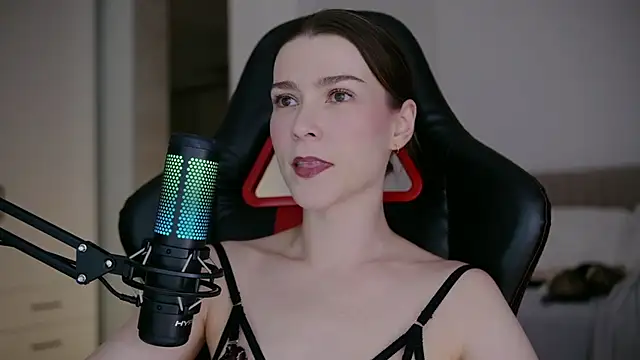 WowHelloAlice online show from February 2026 10:44:01 PM