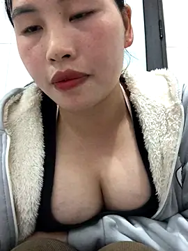 Snapshot of Stella-cute chatting on November 2025 09:42:02 AM Stella-cute online show from November 2025 09:42:02 AM