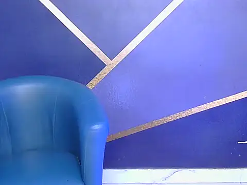 Snapshot of shiny-krisha chatting on October 2025 04:37:01 AM shiny-krisha online show from October 2025 04:37:01 AM