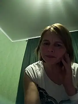 Snapshot of Masha412111 chatting on April 2026 09:39:01 PM Masha412111 online show from April 2026 09:39:01 PM