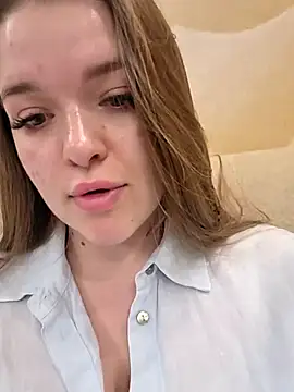 Snapshot of EmilyWhispers chatting on June 2026 05:06:02 PM EmilyWhispers online show from June 2026 05:06:02 PM