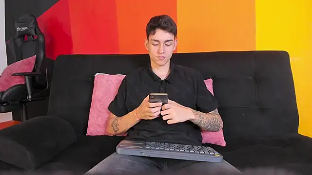 Snapshot of LukeSavagge chatting on October 2025 03:02:02 PM LukeSavagge online show from October 2025 03:02:02 PM