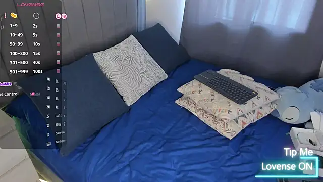 JARETHH online show from November 2025 02:06:01 PM