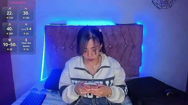 Snapshot of Mia_lopez_1 chatting on May 2026 09:03:01 AM Mia lopez 1 online show from May 2026 09:03:01 AM