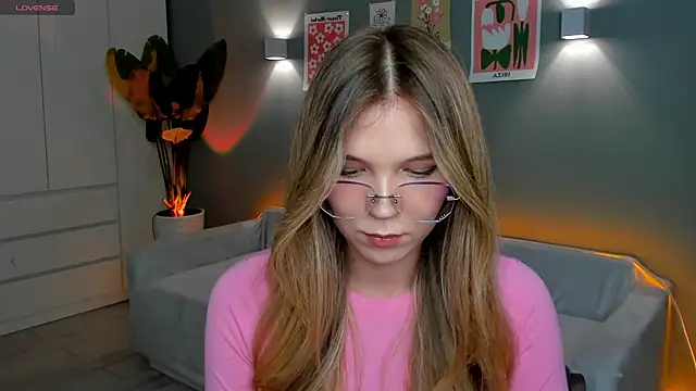 linakorvin online show from November 2025 01:43:02 PM