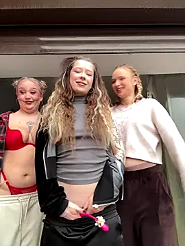 RollDolls online show from November 2025 05:07:02 AM