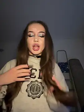 RollDolls online show from January 2026 05:12:01 AM