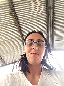 Snapshot of Jade_1-9 chatting on June 2026 04:17:02 PM Jade 1-9 online show from June 2026 04:17:02 PM