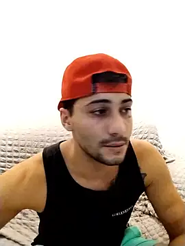 gooddboy01 online show from October 2025 06:37:01 PM