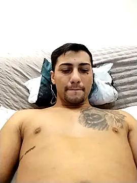 gooddboy01 online show from November 2025 09:46:02 PM