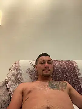 gooddboy01 online show from April 2026 06:34:02 PM