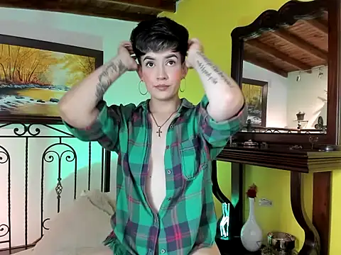 Zulyhenao online show from October 2025 03:21:02 AM