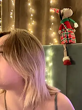 KellyMoors online show from December 2025 01:34:02 AM