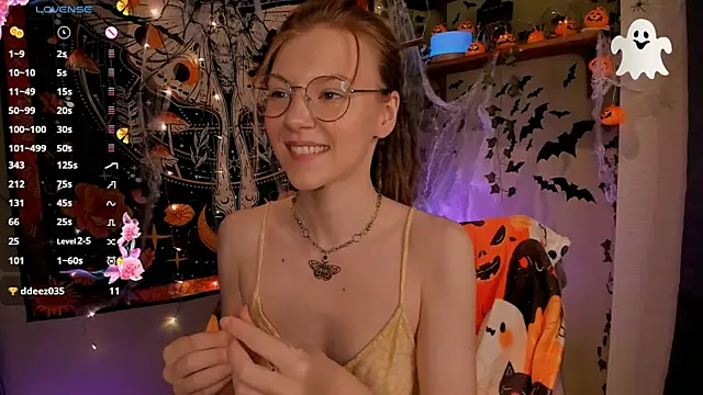 Snapshot of lyra_thenymph chatting on November 2025 12:13:02 AM lyra thenymph online show from November 2025 12:13:02 AM