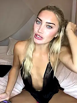 Snapshot of Aurii_Angel chatting on November 2025 03:18:02 AM Aurii Angel online show from November 2025 03:18:02 AM