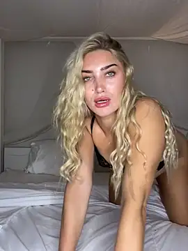 Snapshot of Aurii_Angel chatting on November 2025 01:27:01 AM Aurii Angel online show from November 2025 01:27:01 AM