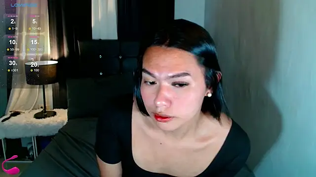 fallinLunaxX online show from June 2026 06:19:02 AM