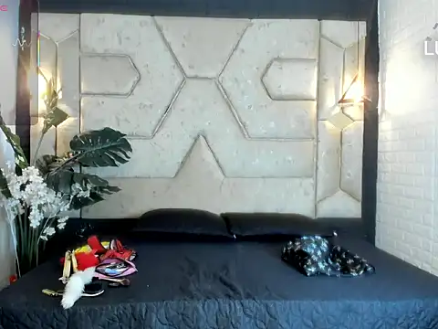 Julieta Slav3 online show from March 2026 09:32:02 PM