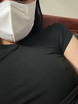 Linh5790 online show from December 2025 06:48:02 PM