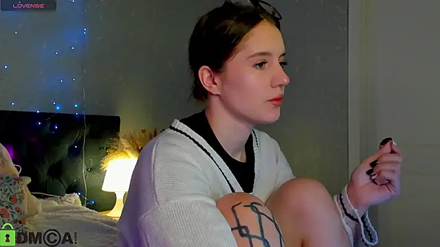 Stacey Lace online show from October 2025 04:51:02 PM