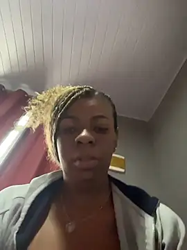 Snapshot of Priihmedeiros chatting on July 2026 11:03:02 AM Priihmedeiros online show from July 2026 11:03:02 AM